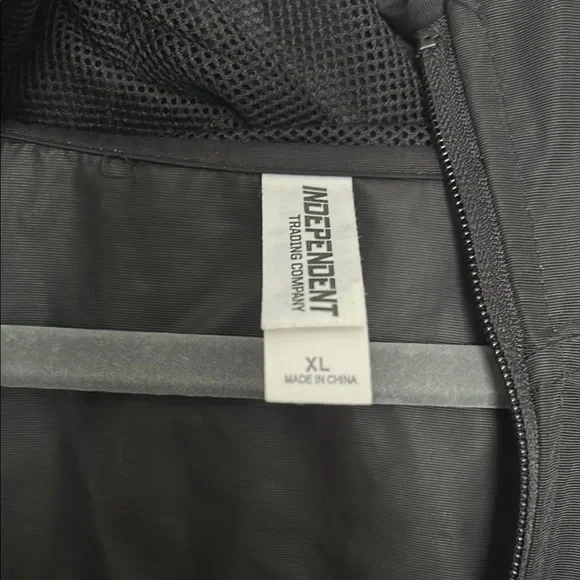 Underoath Black Windbreaker Jacket - Picture 4 of 9